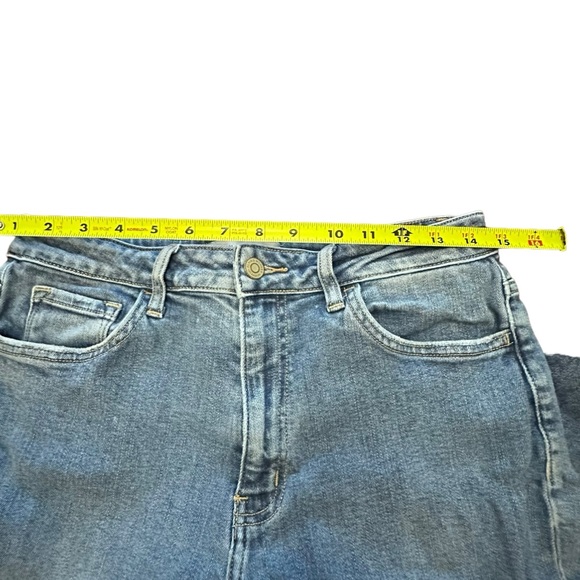 FLYING MONKEY BRAND MEDIUM WASH BLUE JEANS. SIZE 29. - Picture 6 of 9